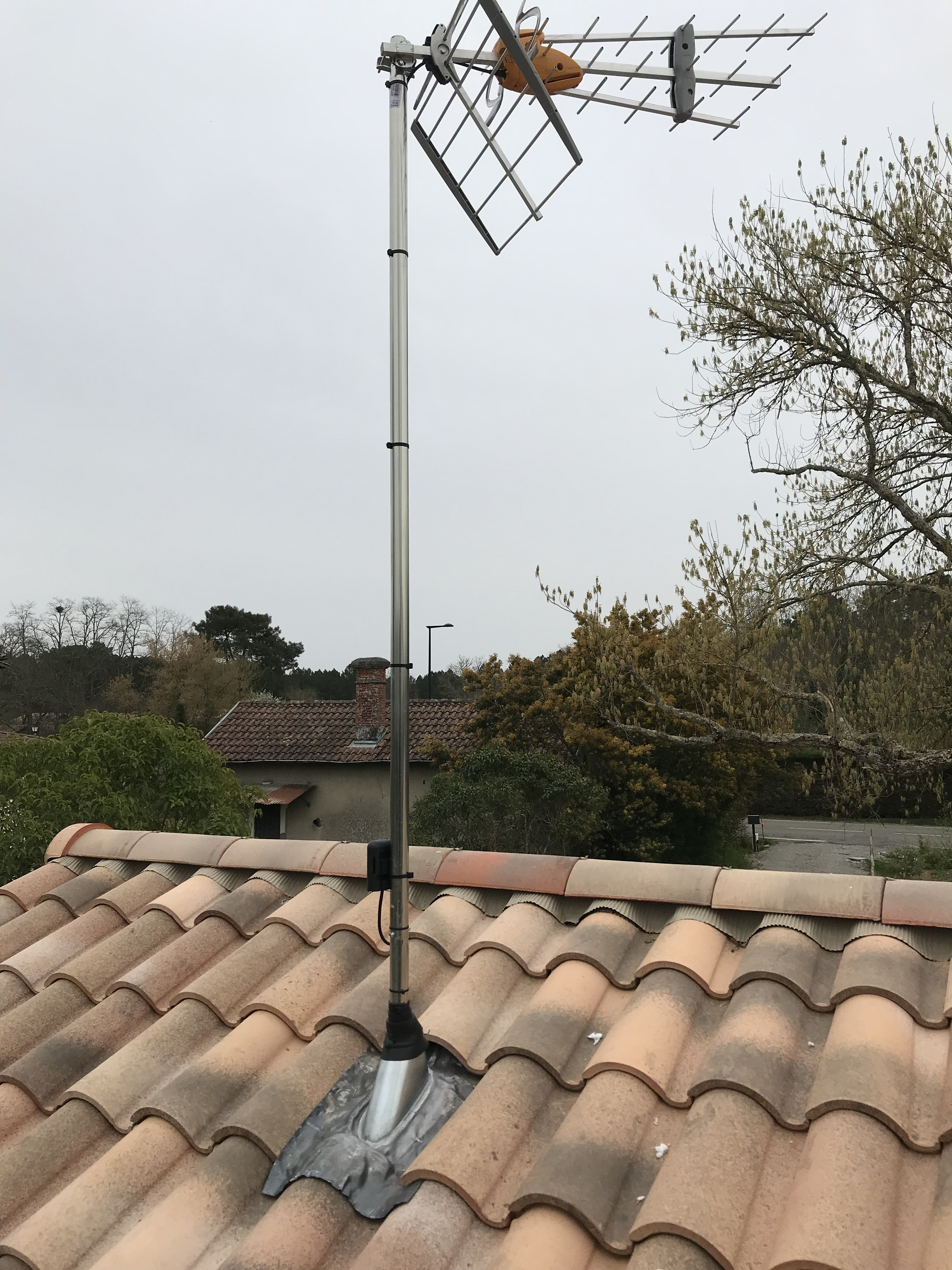 Télécom satellite 1